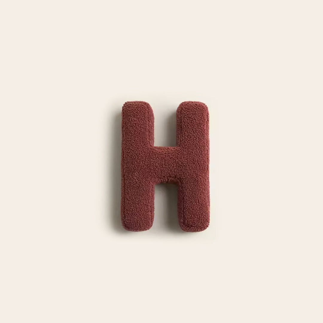 LetterLounge – Personalisierbares Sofa Kissen aus Baumwolle für individuellen Stil 23