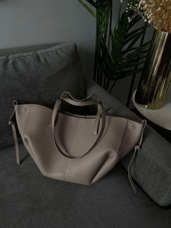 Wolff Vintage Umhängetasche Damen – Geräumige Schultertasche aus Kunstleder mit elegantem Design 4