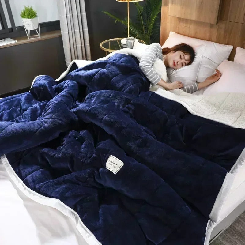 CosyBlanket – Kuscheldecke aus Korallfleece für Herbst und Winter, Pflegeleicht, Vielseitig 5