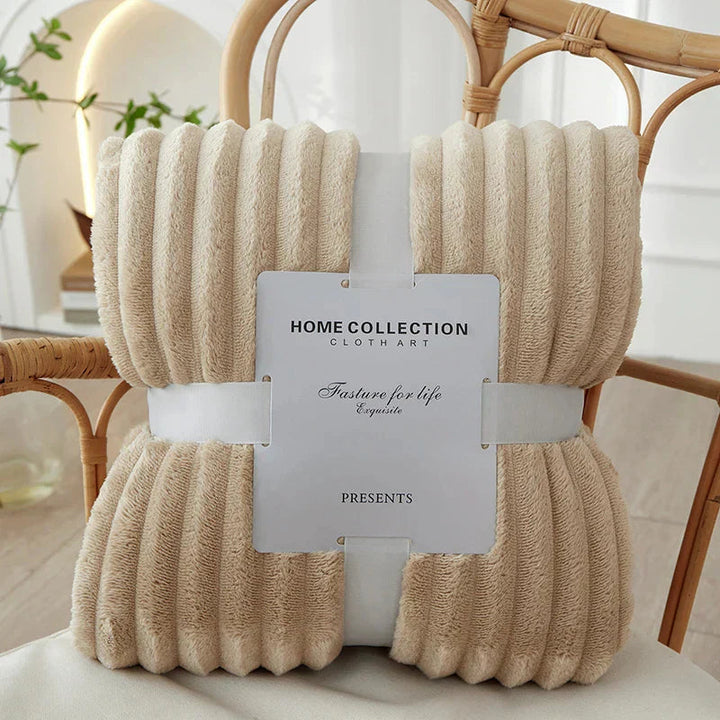 CozyStripe – Breite Streifen Flanell Fleece Decke für ultimativen Komfort 7