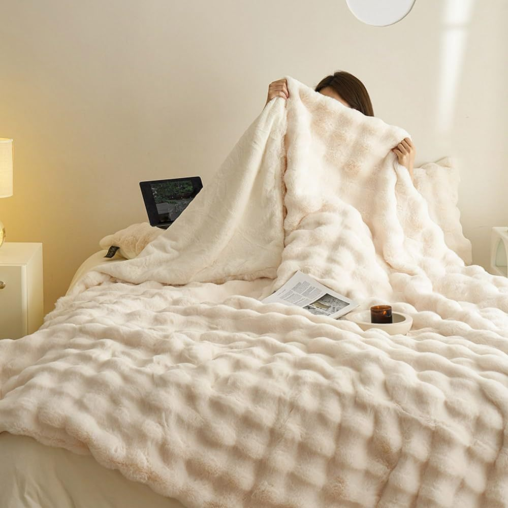 Doppelseitige Fleece Decke aus Kunstfell – Weiche, warme Decke für Schlafzimmer und Sofa 0