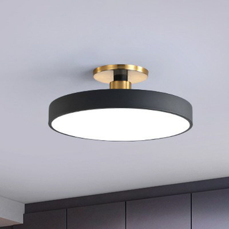 Elegante LED Deckenlampe im Nordic Stil für Schlafzimmer – Verschiedene Größen und Farben verfügbar 1