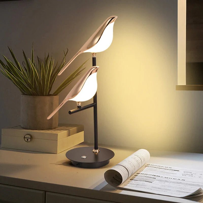 Elegante LED Tischlampe im Vogel-Design – Energiesparende Tischleuchte für Wohnzimmer und Schlafzimmer 1