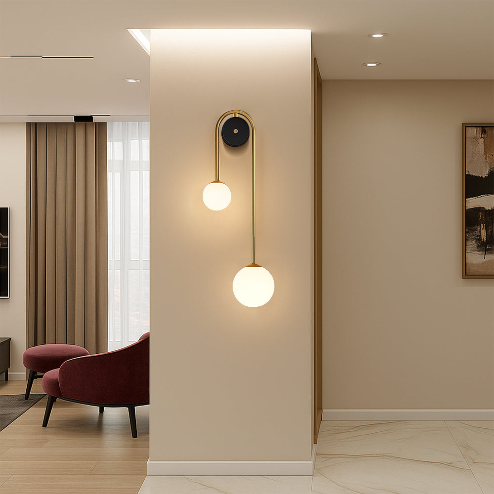 Elegante LED Wandleuchte Innen aus Messing und Glas – Stilvolle Bogenform für Wohnzimmer und Flure 2
