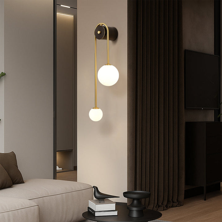 Elegante LED Wandleuchte Innen aus Messing und Glas – Stilvolle Bogenform für Wohnzimmer und Flure 4