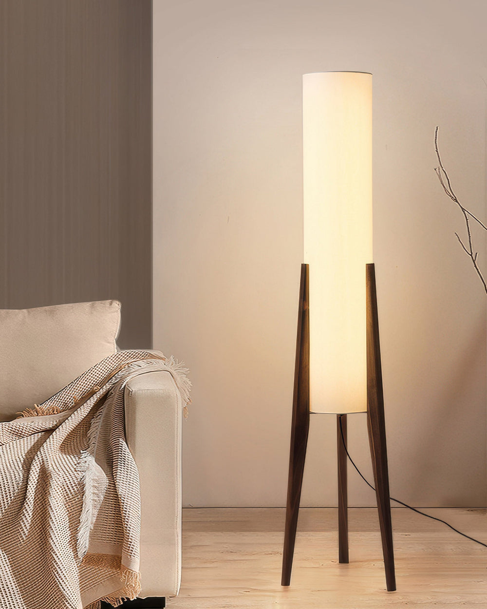 Elegante Stehlampe aus Walnussholz für Wohnzimmer – Umweltfreundliche Stehleuchte mit Stil und natürlichem Design 1