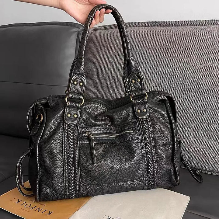 Eleganz Schwarz – Handtasche Damen aus echtem Leder mit geräumigem Innenleben 2
