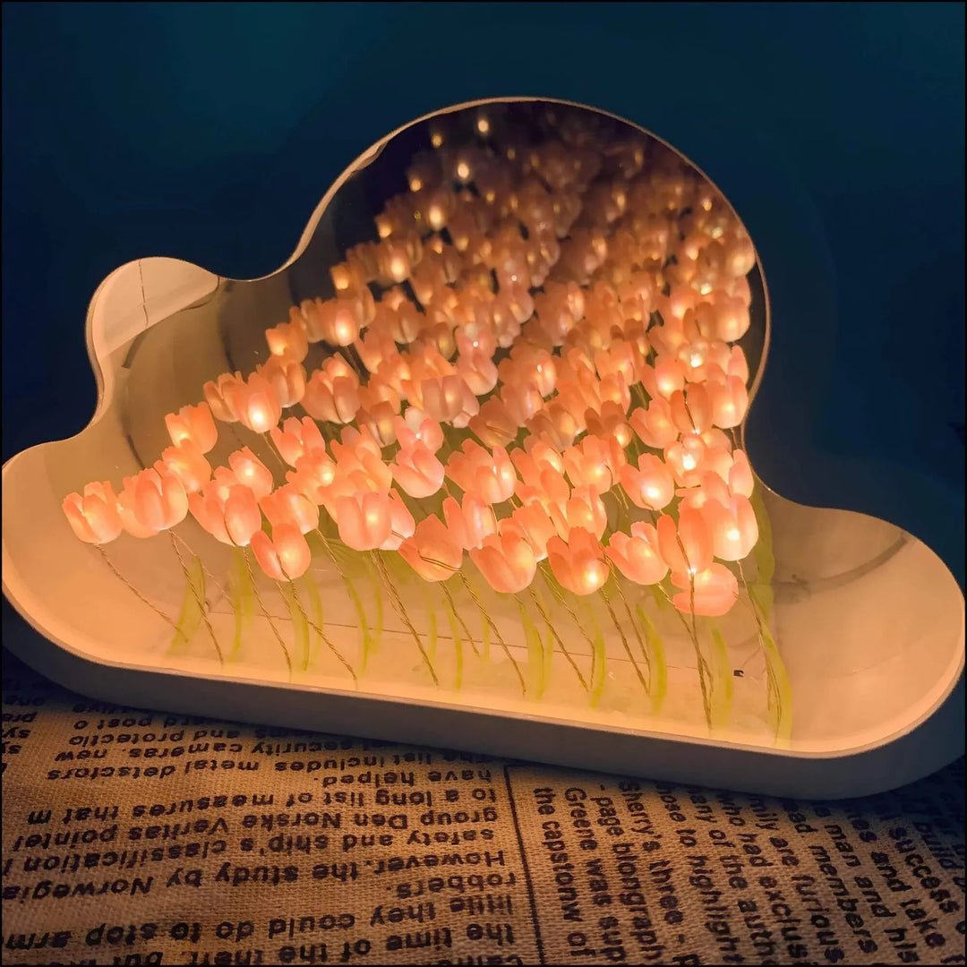 Ewiger Wolkenspiegel mit Unendlichkeitseffekt – LED-Spiegel in Rosa, Tiffany Blau und Violett, 30x30 cm 0
