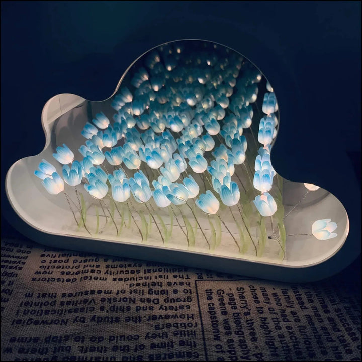 Ewiger Wolkenspiegel mit Unendlichkeitseffekt – LED-Spiegel in Rosa, Tiffany Blau und Violett, 30x30 cm 1