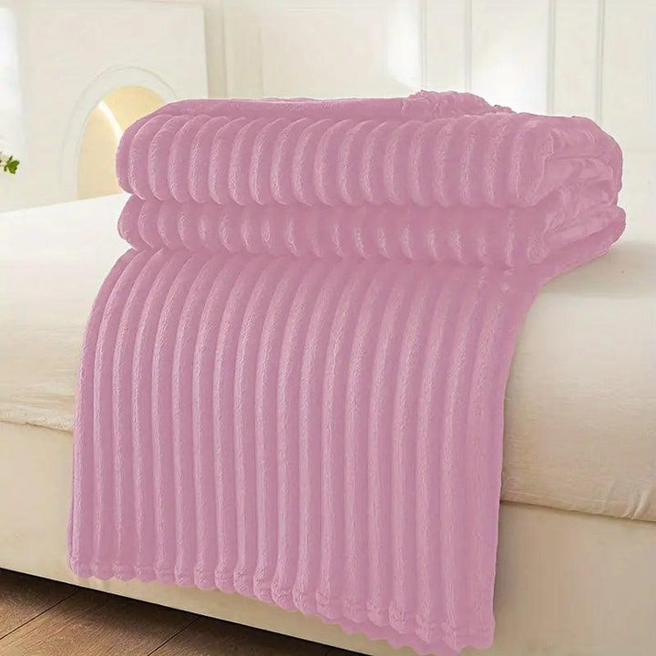 Geribbelte Kuscheldecke aus Hochwertigem Flanel – Weich, Warm und Pflegeleicht für Alle Jahreszeiten, Vielseitig Einsetzbar 11