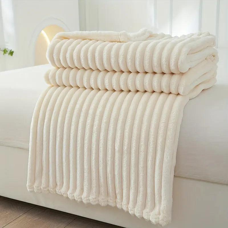 Geribbelte Kuscheldecke aus Hochwertigem Flanel – Weich, Warm und Pflegeleicht für Alle Jahreszeiten, Vielseitig Einsetzbar 9