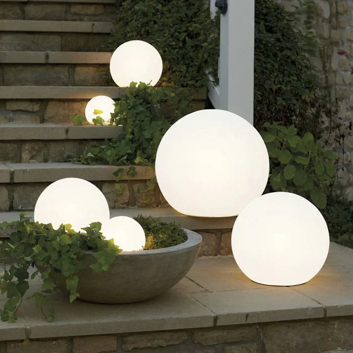 GlowSphere – Wetterfeste Solar Gartenbeleuchtung mit 16 Farben und Fernbedienung 0