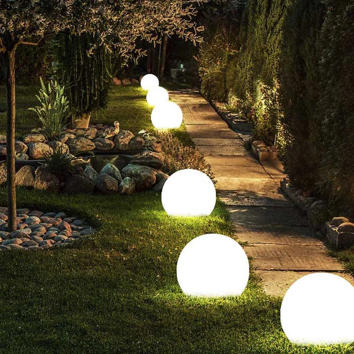 GlowSphere – Wetterfeste Solar Gartenbeleuchtung mit 16 Farben und Fernbedienung 1