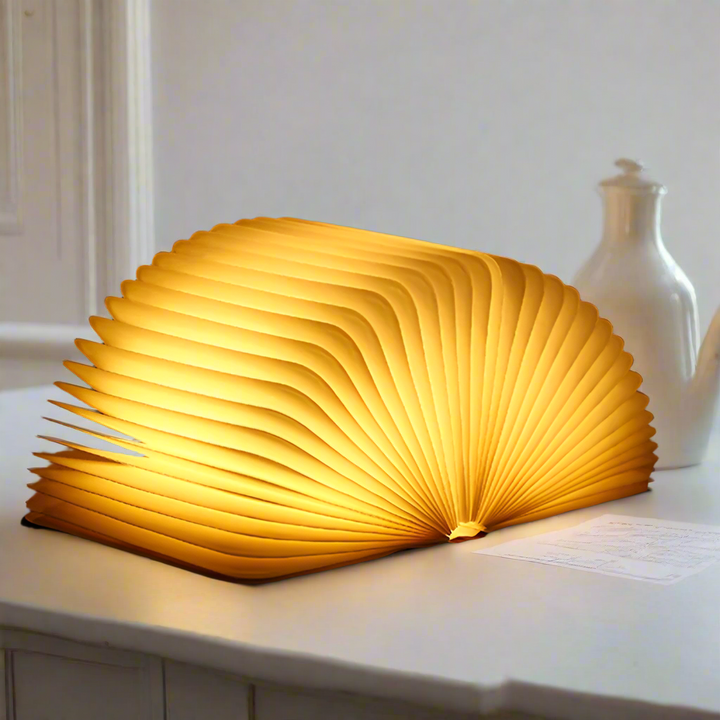 LED Leselampe für Bücher – Kompakte Nachtlicht mit Warmweißem Licht für Gemütliche Atmosphäre am Bett 2