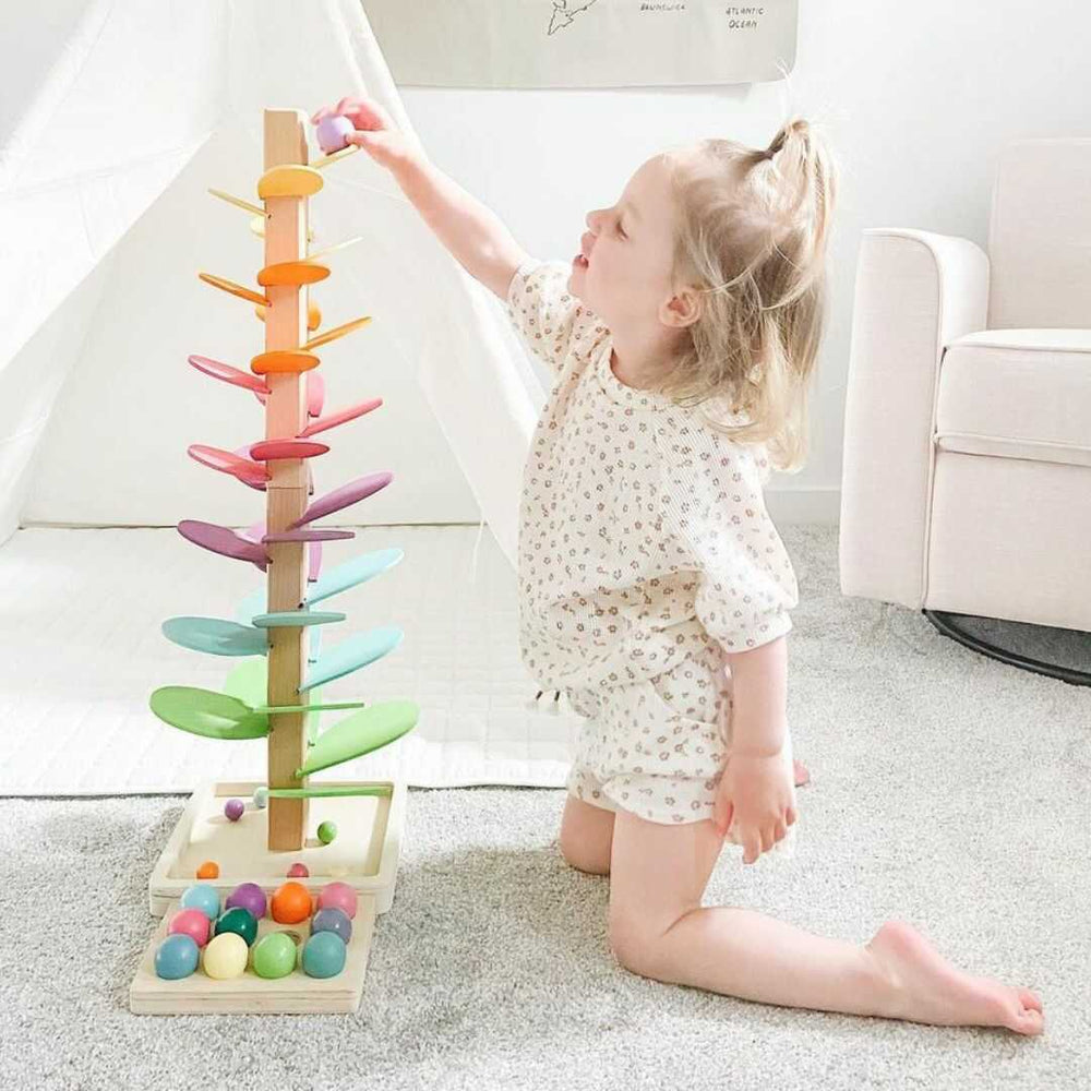 Luca – Interaktiver Regenbogen-Murmelturm aus Holz für Kinder ab 10 Monaten, Spielzeug ab 2 Jahren, Fördert Kreativität und Lernen 1