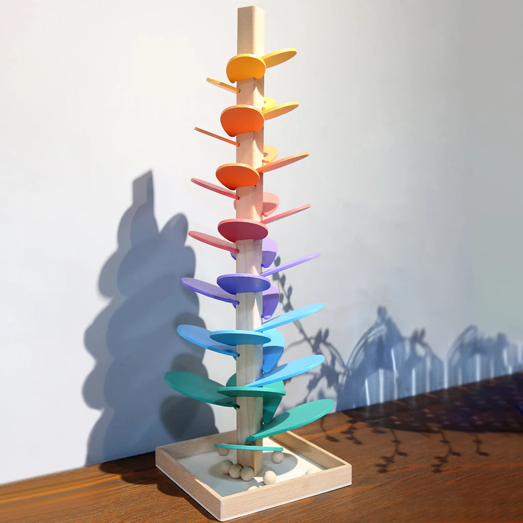 Luca – Interaktiver Regenbogen-Murmelturm aus Holz für Kinder ab 10 Monaten, Spielzeug ab 2 Jahren, Fördert Kreativität und Lernen 6