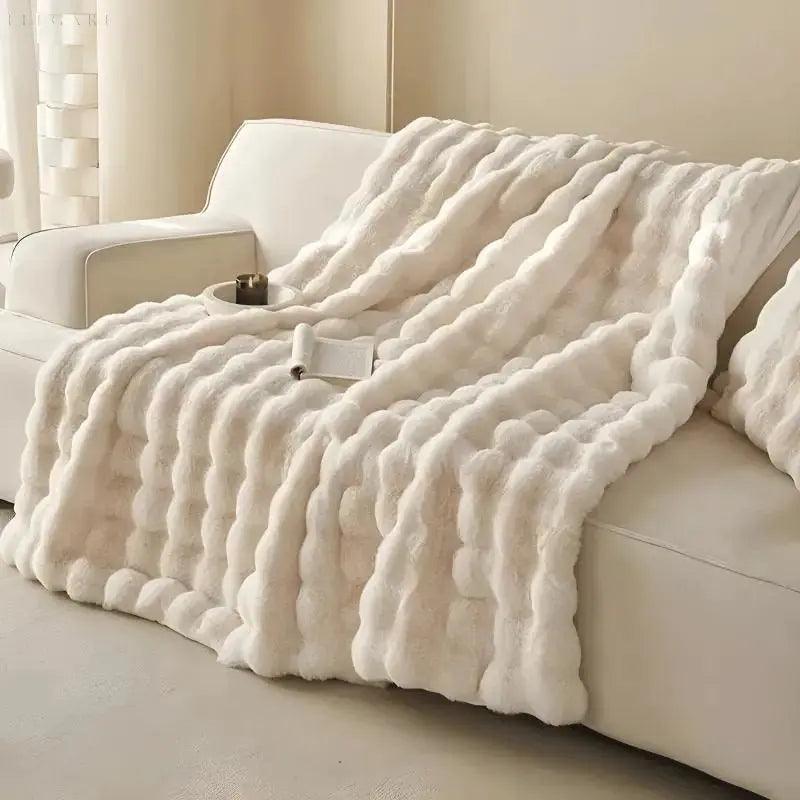 Luxuriöse Winterdecke aus Fleece für Sofa und Bett – Weich, Warm und Stilvoll 1