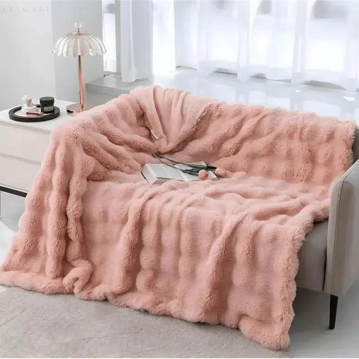 Luxuriöse Winterdecke aus Fleece für Sofa und Bett – Weich, Warm und Stilvoll 10