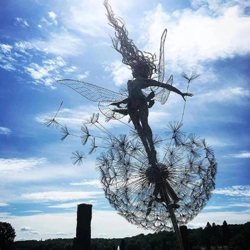 Magische Gartenfigur – Wetterfeste Metall-Skulptur für den Garten mit Feen und Löwenzahn 0