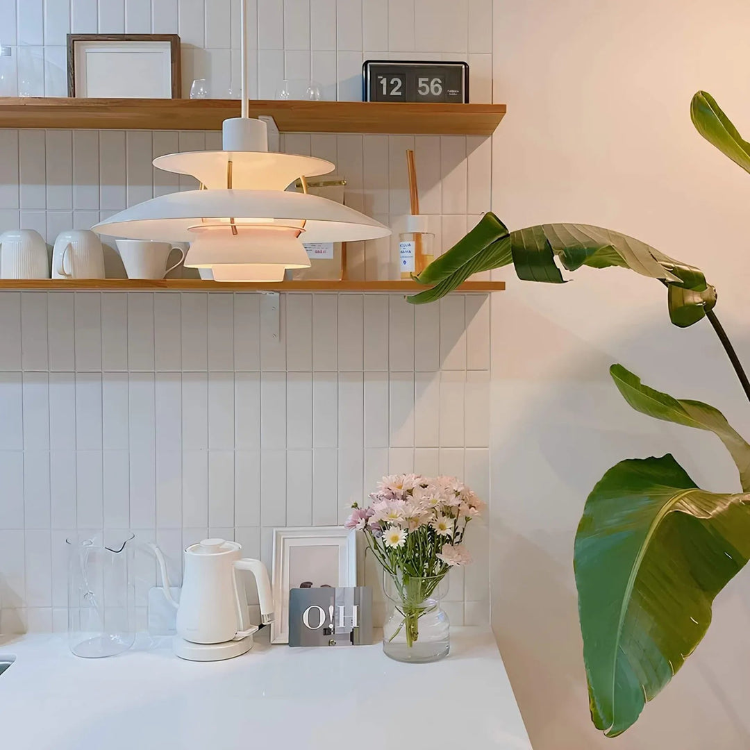 Mehrfarbige LED-Deckenlampe mit Fernbedienung – Anpassbare Farben und Lichteffekte für Wohnzimmer 1
