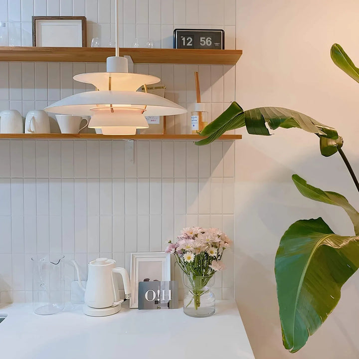 Mehrfarbige LED-Deckenlampe mit Fernbedienung – Anpassbare Farben und Lichteffekte für Wohnzimmer 1