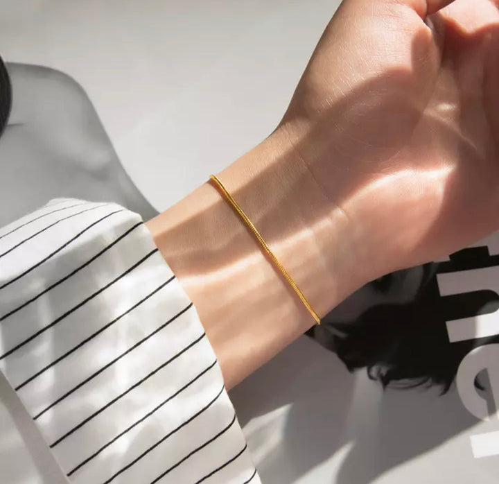 Minimalistisches Armband Damen mit Schlangenverschluss in Silber, Gold und Roségold 6
