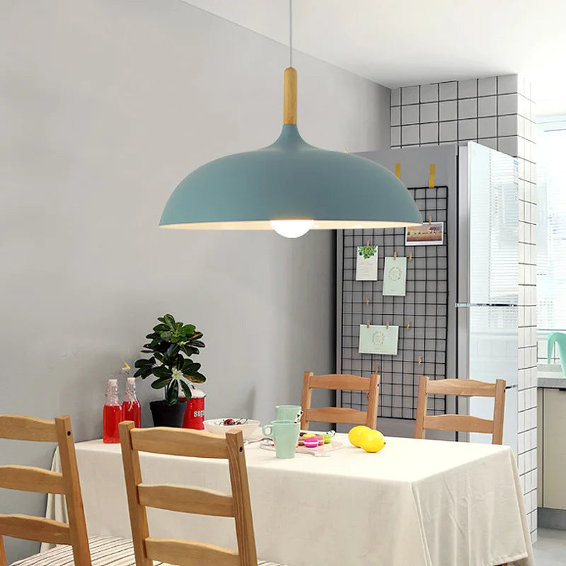 Moderne Deckenlampe aus skandinavischem Eichenholz mit LED-Beleuchtung – Vielseitige und energieeffiziente Lichtlösung 2