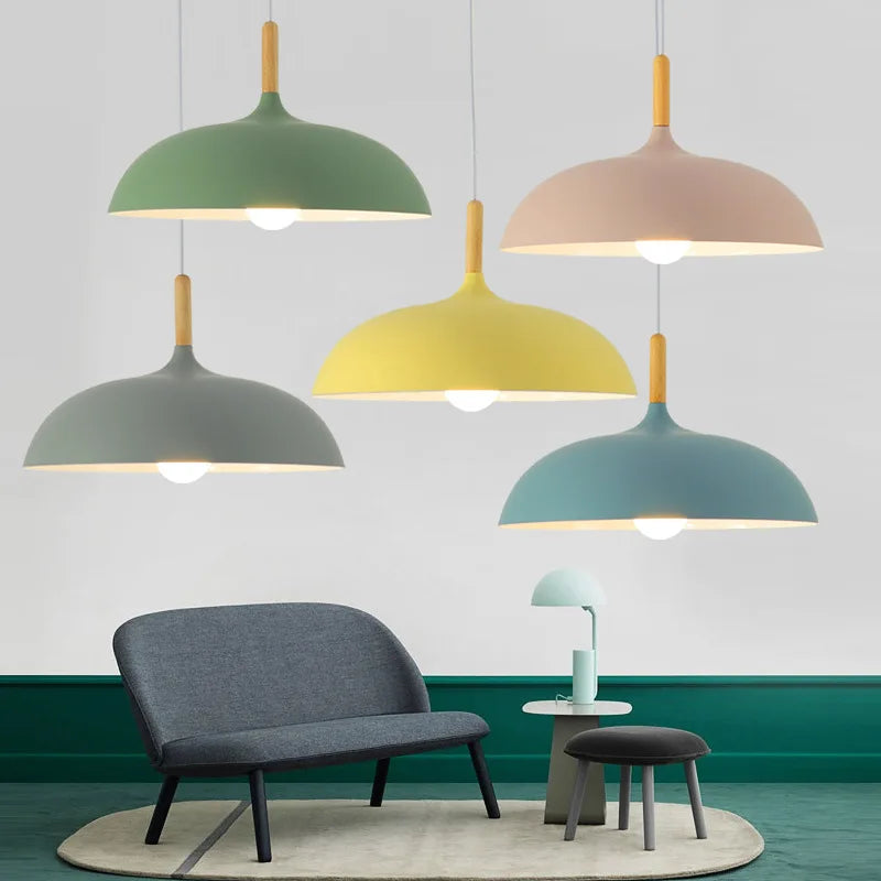 Moderne Deckenlampe aus skandinavischem Eichenholz mit LED-Beleuchtung – Vielseitige und energieeffiziente Lichtlösung 3