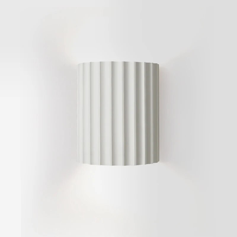 Moderne LED-Wandlampe aus Kunstharz – Stilvolle Wandleuchte für Wohnzimmer, Schlafzimmer und Flure 0