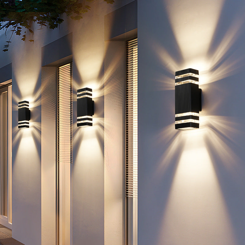 Moderne LED Außenwandleuchte – Witterungsbeständige 2-Wege Außenwandlampe aus Aluminium und Glas 2