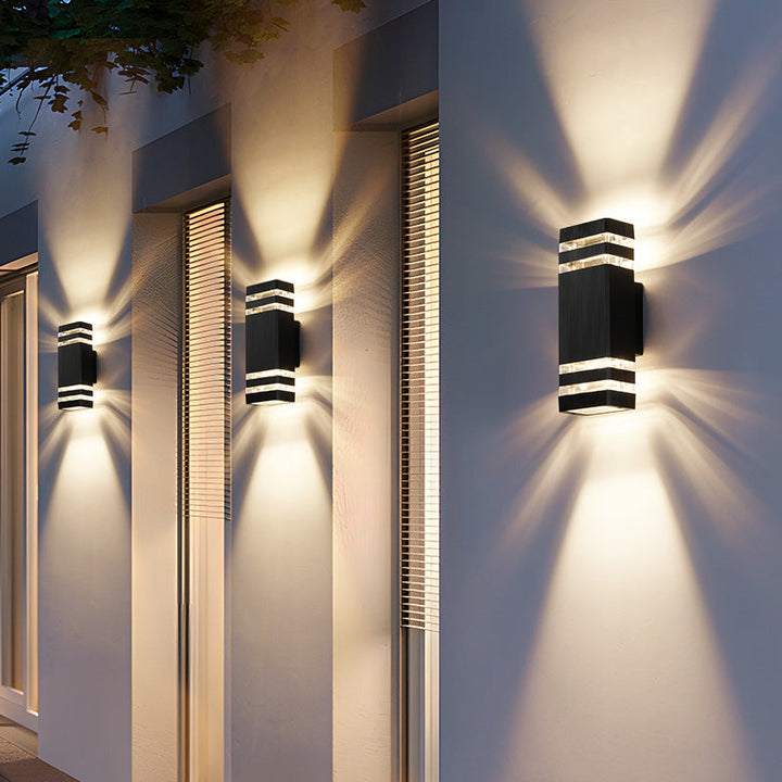 Moderne LED Außenwandleuchte – Witterungsbeständige 2-Wege Außenwandlampe aus Aluminium und Glas 2