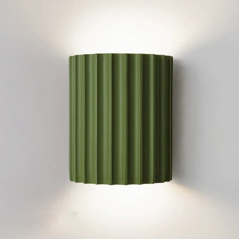 Moderne LED Wandlampe aus Kunstharz – Stilvolle Wandleuchte für Innenräume, 14x8x16,5 cm 3