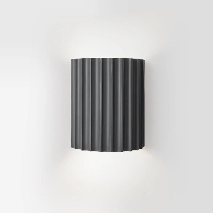 Moderne LED Wandlampe aus Kunstharz – Stilvolle Wandleuchte für Innenräume, 14x8x16,5 cm 5