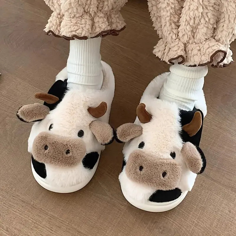 PlushCow – Plüsch-Hausschuhe Damen & Herren im Lustigen Kuhdesign für Warme Füße 5