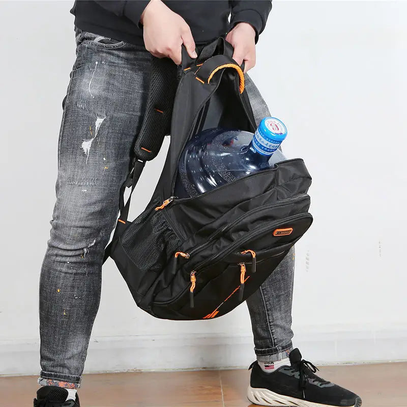 UrbanGuard – Wasserdichter Oxford Rucksack Herren mit Ergonomischem Design 3