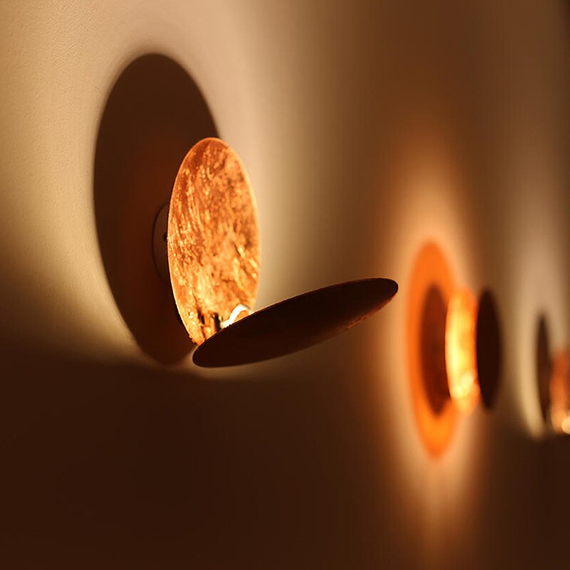 Wandleuchte Innen mit Drehbaren Goldenen Disks – LED Wandleuchte für Gemütliche Atmosphäre 2